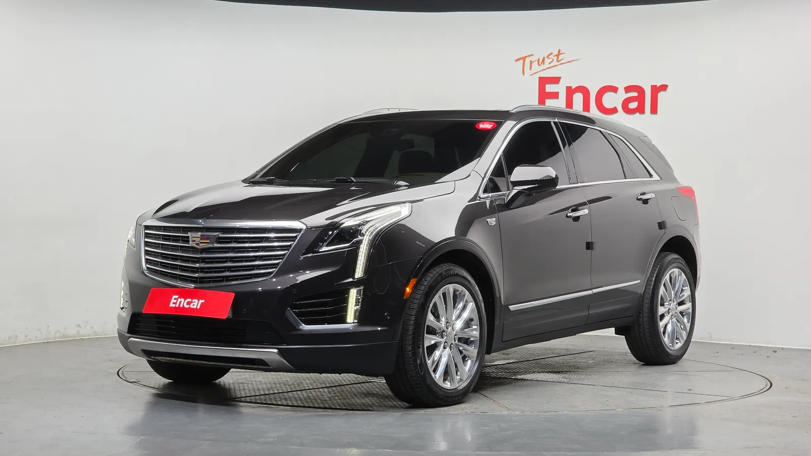 Cadillac XT5 3.6 Platinum AWD 2019 — photo 1 sur 32