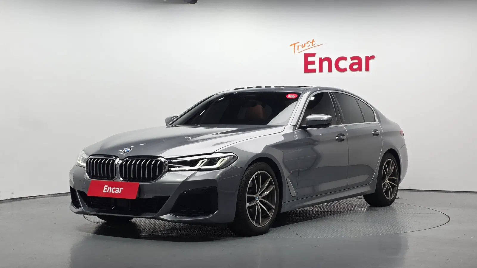 BMW Série 5 (G30) 520i M Sport 2023 — photo 1 sur 20