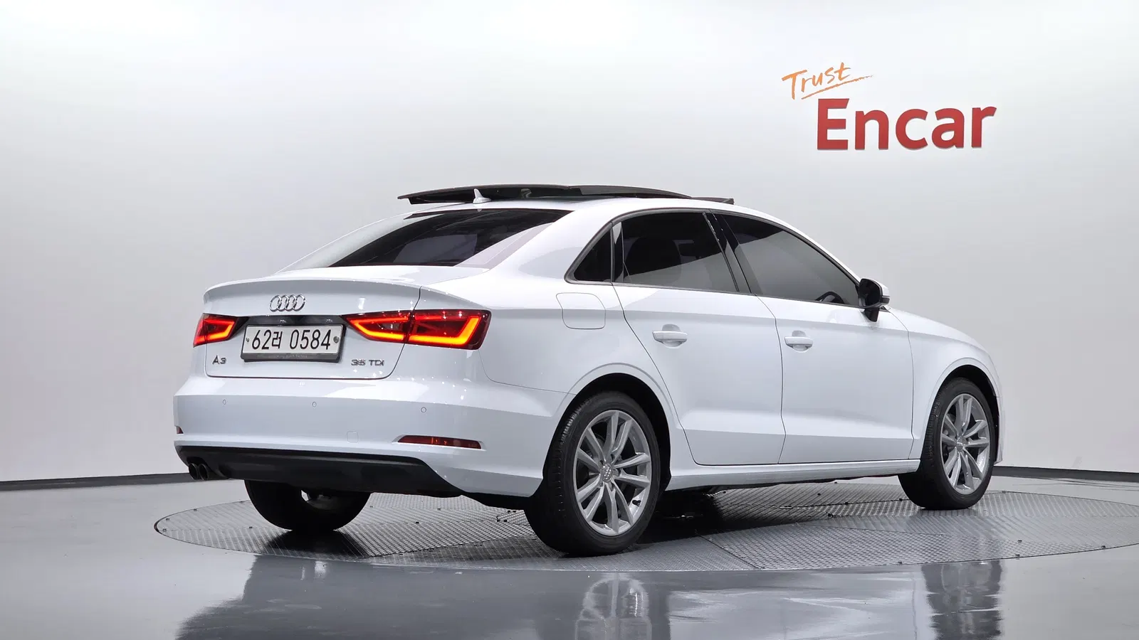Audi A3 35 TDI Dynamic 2016 — photo 1 sur 31