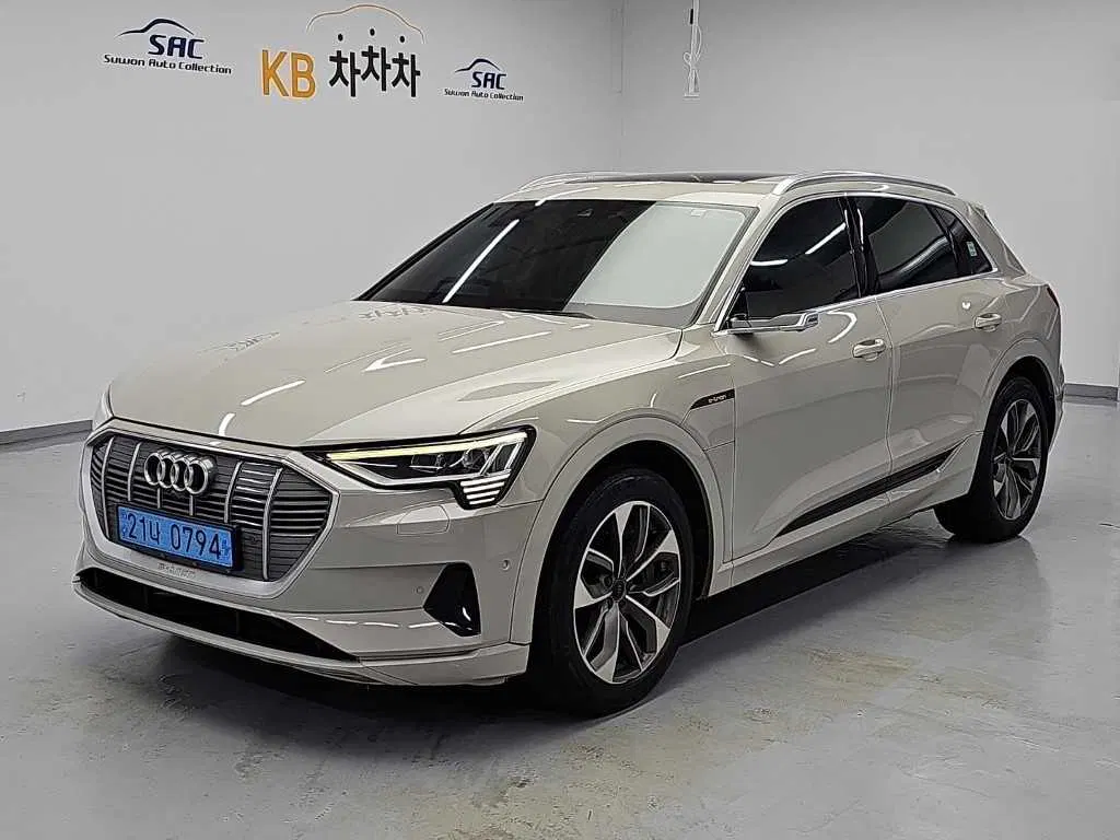 Audi e-tron 55 Quattro 2020 — photo 1 sur 24