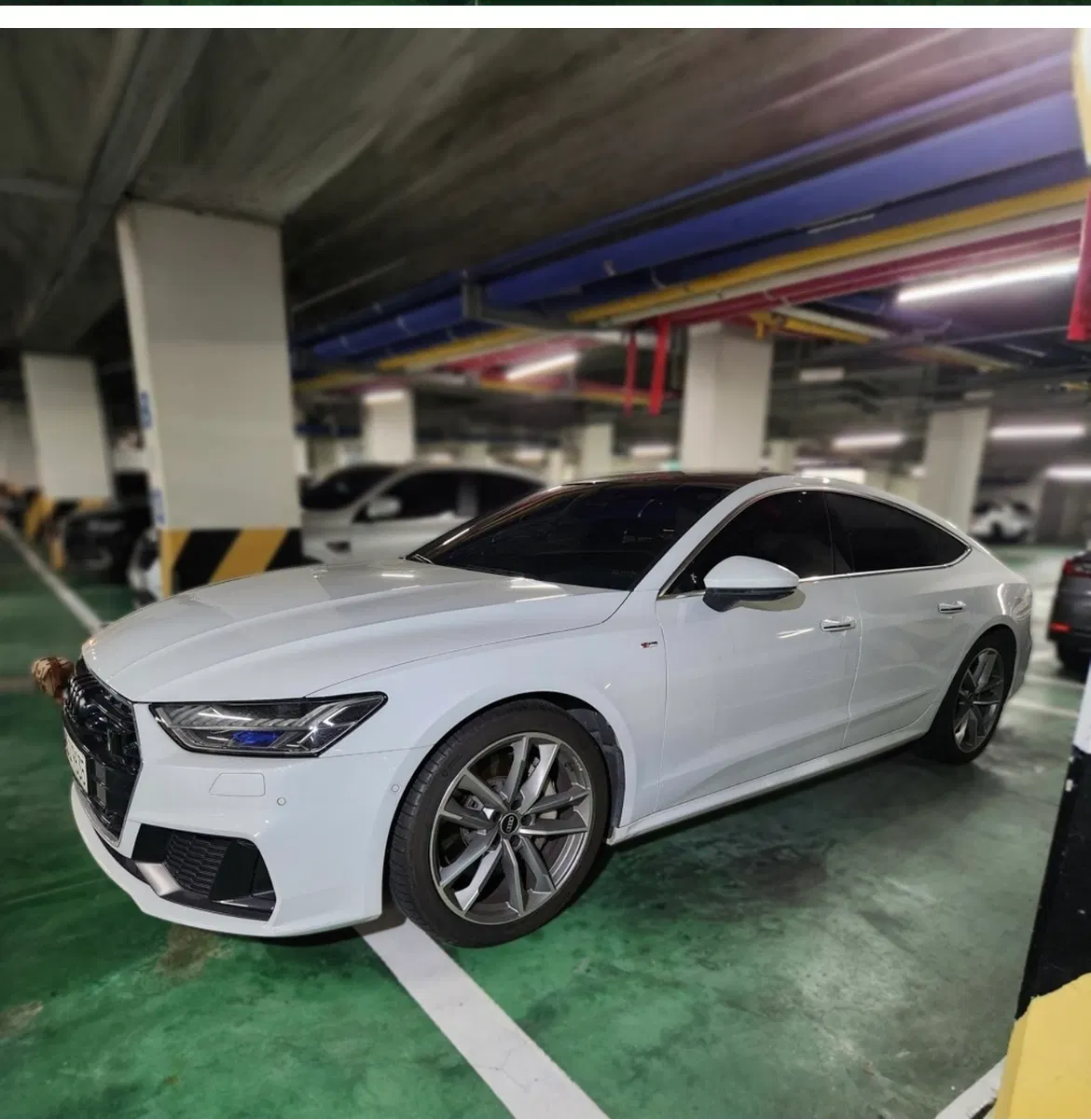 Audi A7 (4K) 55 TFSI Quattro Premium 2021 — photo 1 sur 16