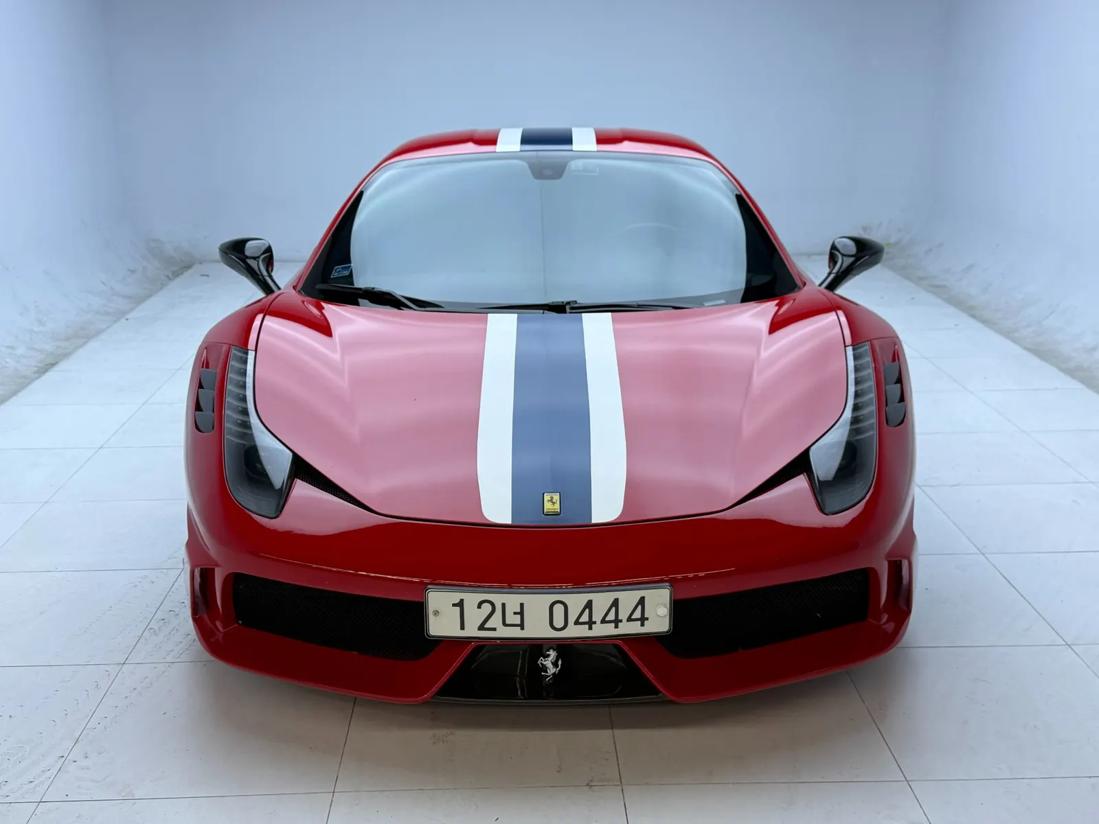 Ferrari 458 Italia 2013 — photo 1 sur 26