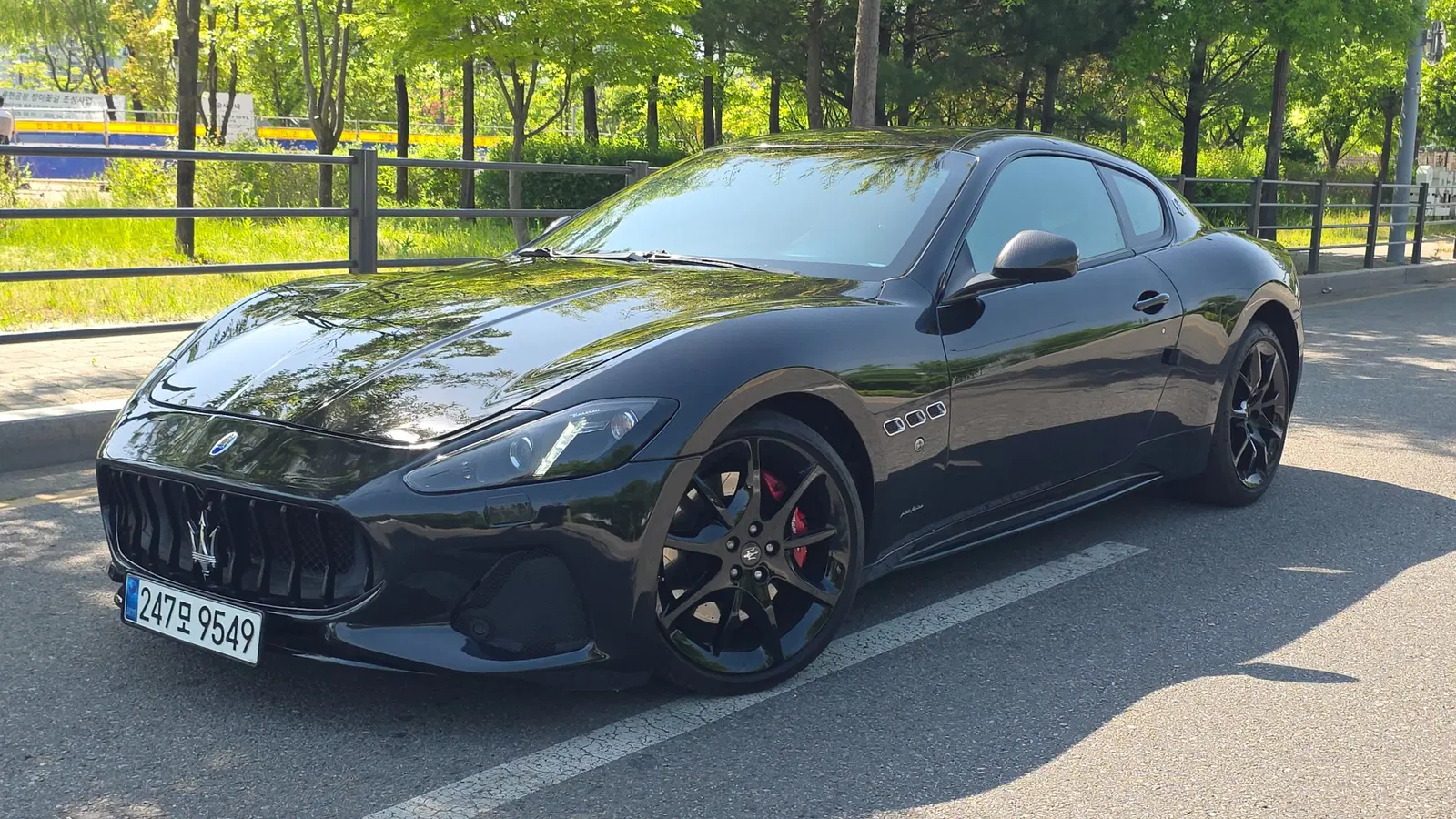 Maserati Gran Turismo 4.7 Sport 2015 — photo 1 sur 26