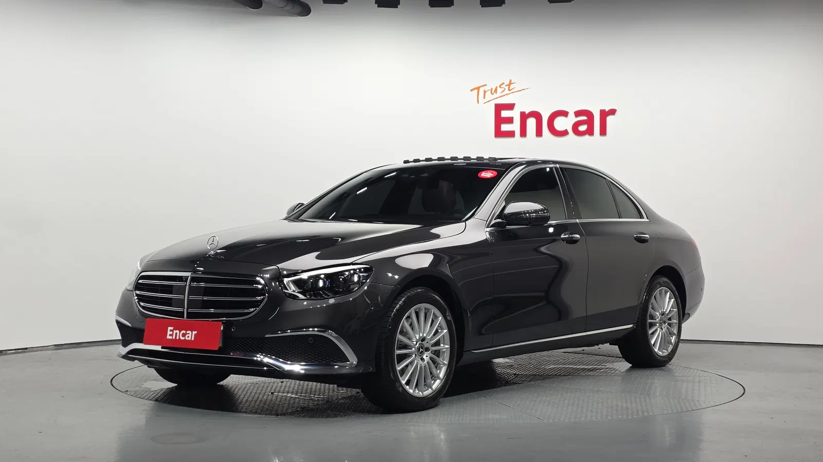 Mercedes-Benz Classe E E220d 4MATIC Exclusive (W213) 2023 — photo 1 sur 20
