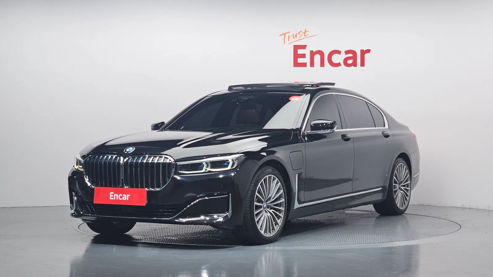 BMW Série 7 (G11) 745Le iPerformance Design Pure Excellence 2020 — photo 1 sur 26