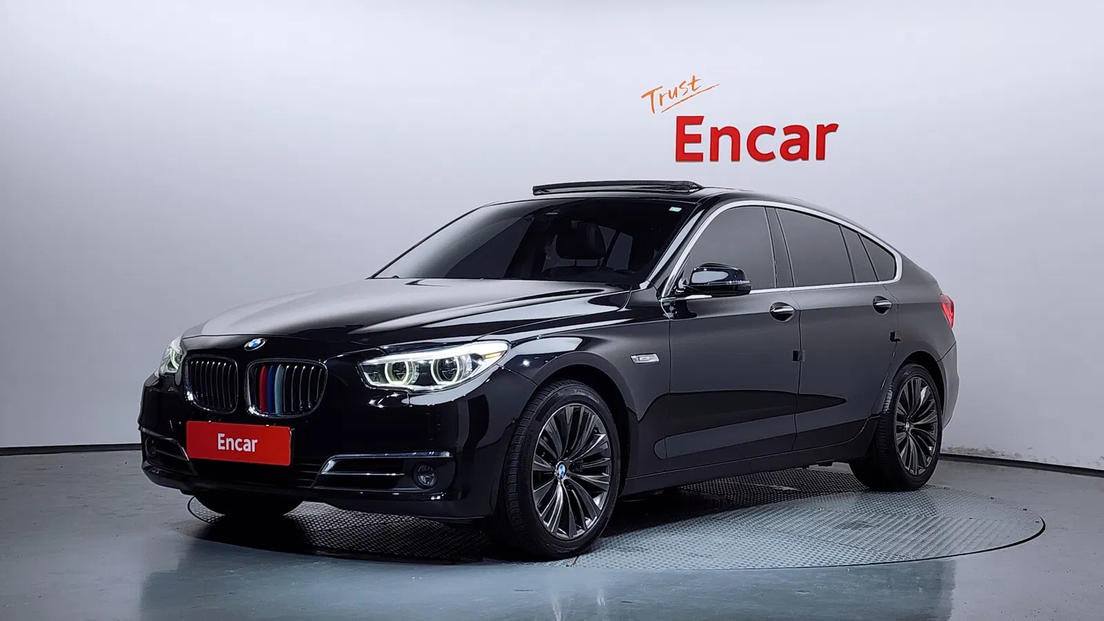 BMW Série 5 GT (F07) GT xDrive 2016 — photo 1 sur 26