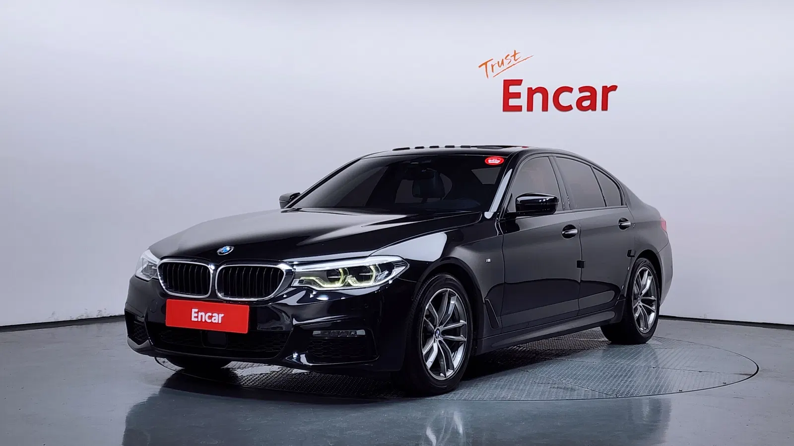 BMW Série 5 (G30) 530i M Sport 2017 — photo 1 sur 26