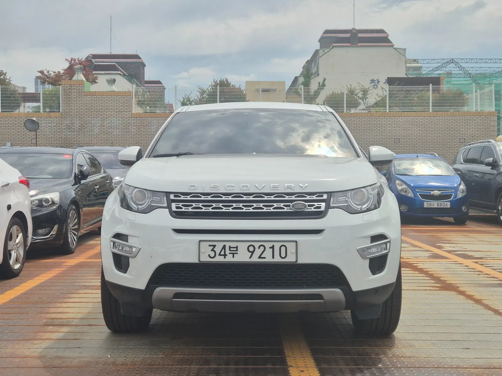 Land Rover Discovery Sport 2.0 TD4 HSE Luxury 2018 — photo 1 sur 25