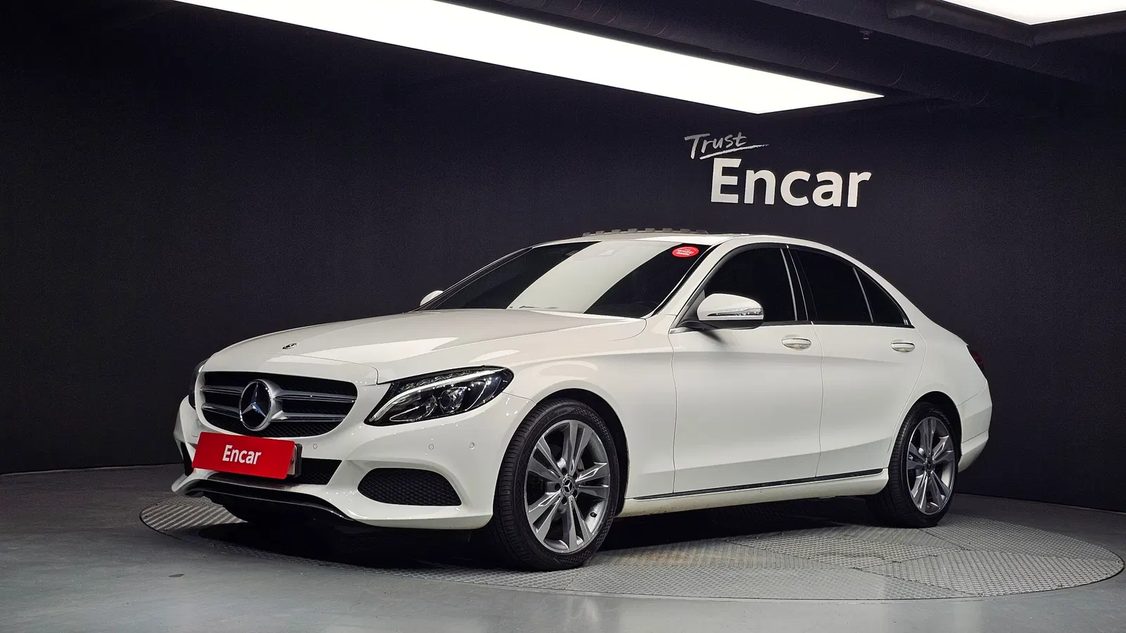 Mercedes-Benz Classe C C220 d Avantgarde (W205) 2018 — photo 1 sur 32
