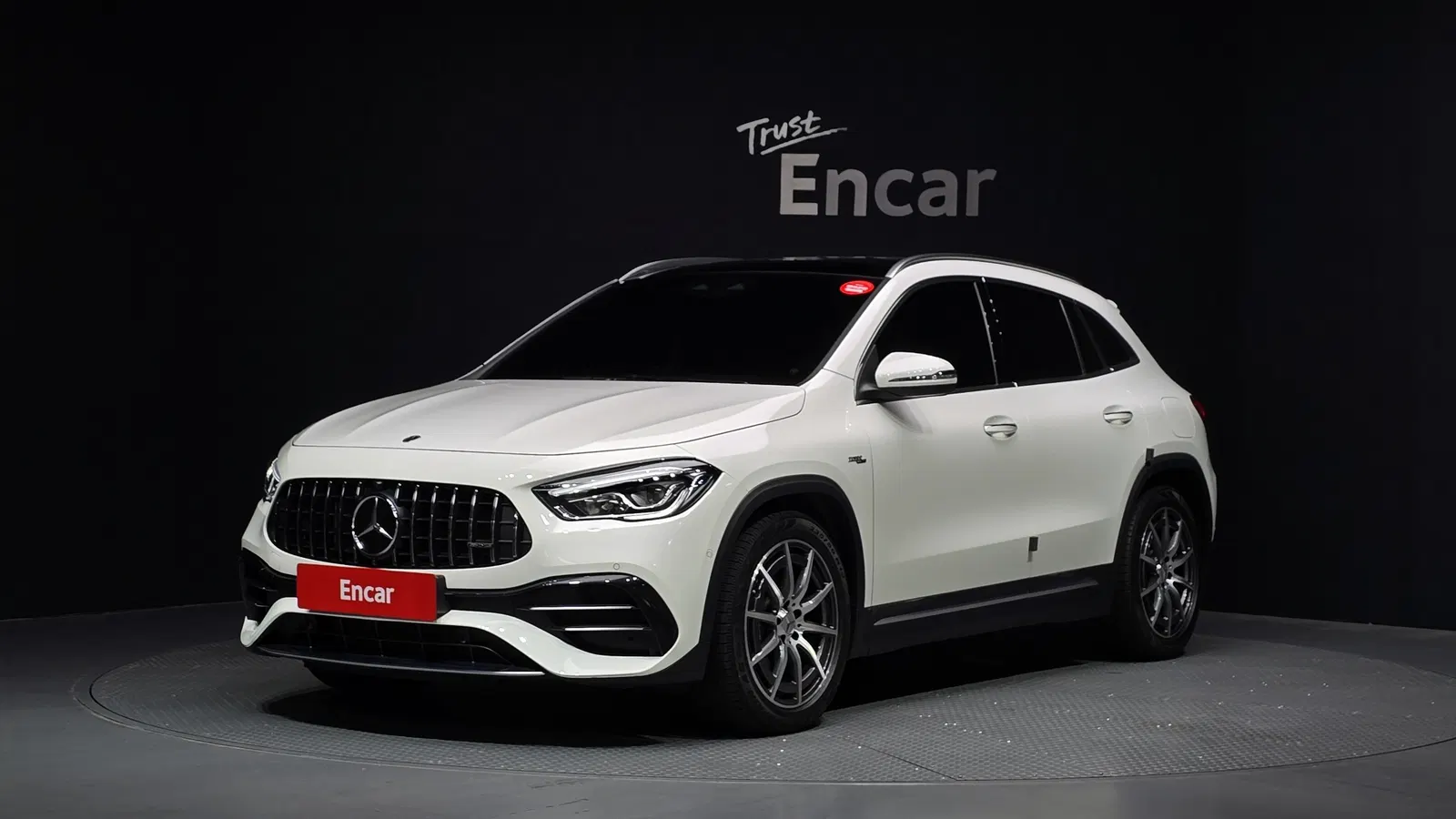 Mercedes-AMG GLA GLA45 4MATIC+ (H247) 2021 — photo 1 sur 32