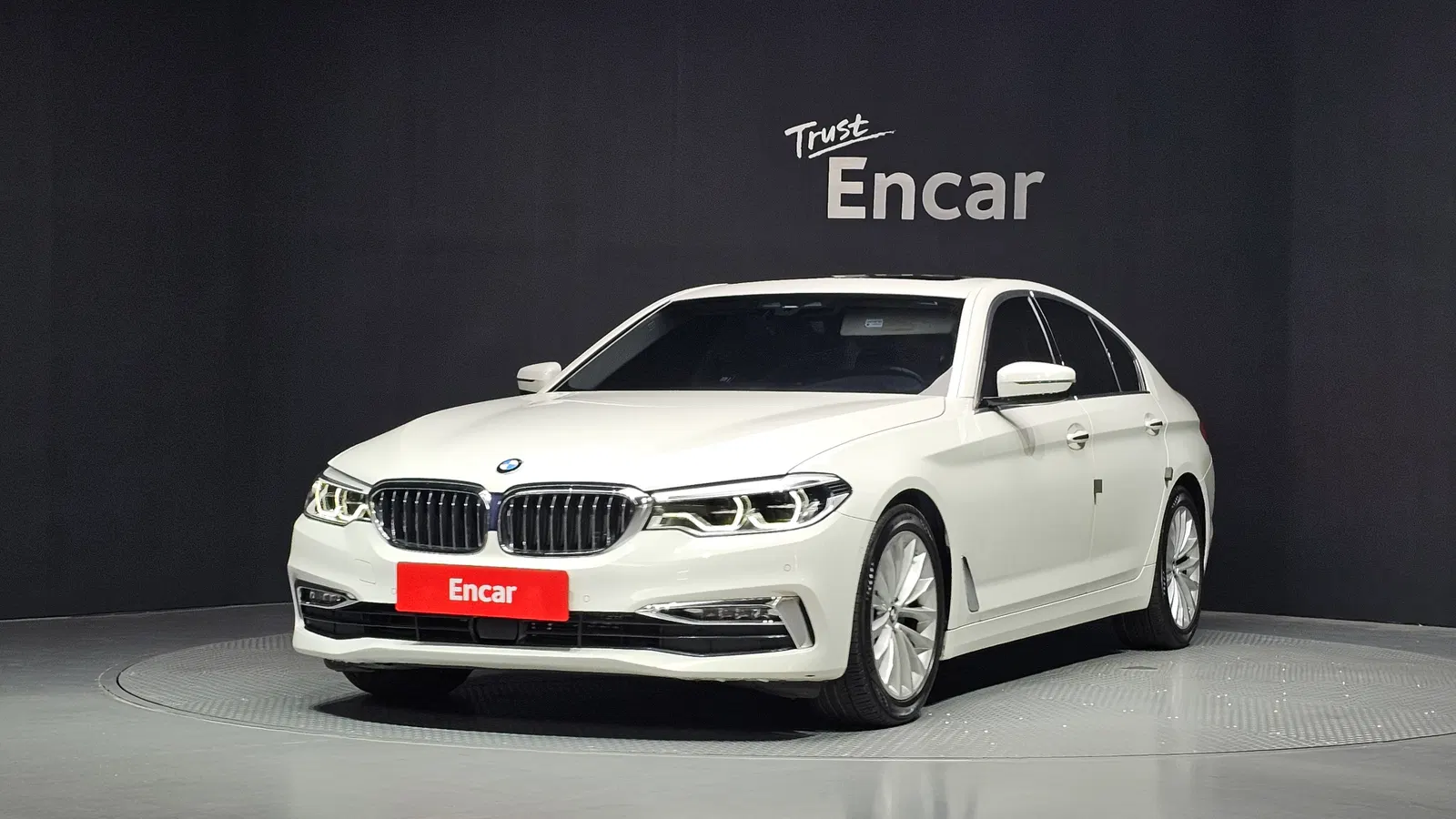 BMW Série 5 (G30) 520d Luxury Special Edition 2018 — photo 1 sur 8