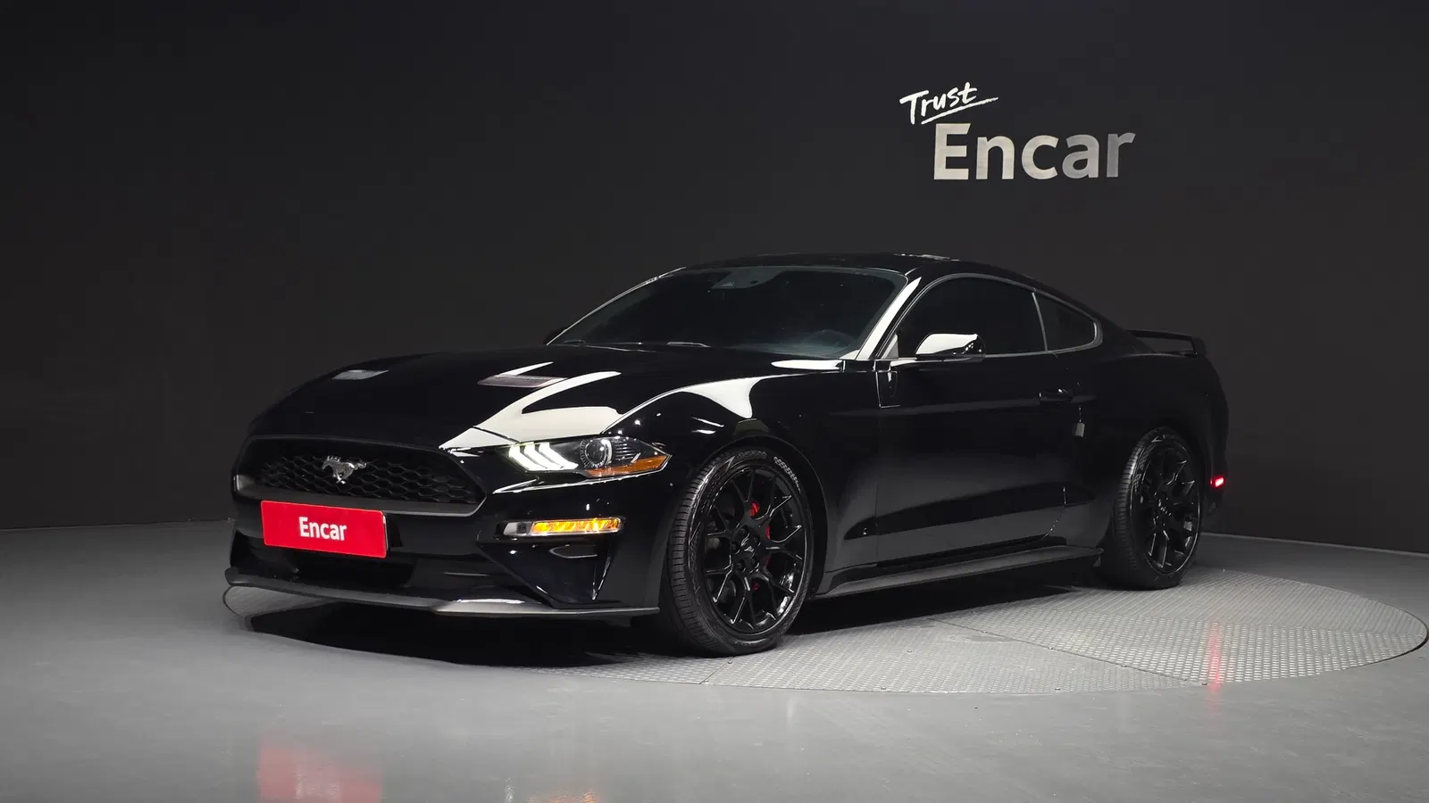 Ford Mustang Coupé 2018 — photo 1 sur 26