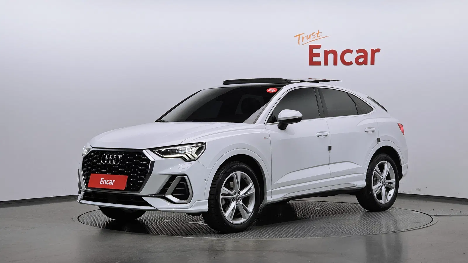 Audi Q3 (F3) 35 TDI Premium Sportback 2020 — photo 1 sur 26