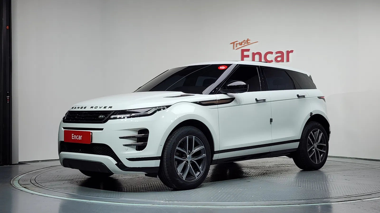 Land Rover Range Rover Evoque 2e génération P250 Dynamic SE 2024 — photo 1 sur 20