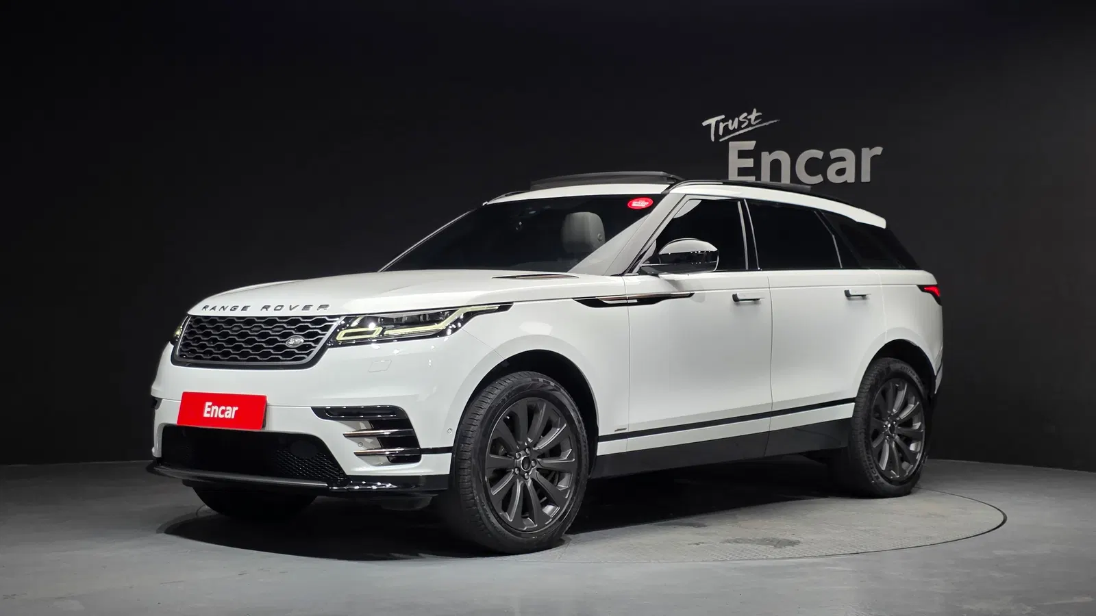 Land Rover Range Rover Velar 2.0 D240 R-Dynamic SE 2019 — photo 1 sur 39