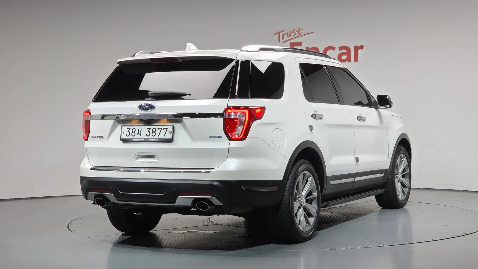 Ford Explorer 2.3 Limited 4WD 2018 — photo 1 sur 32