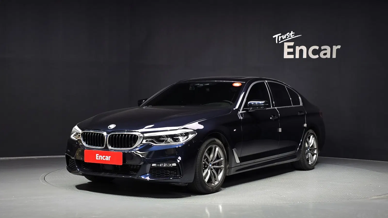 BMW Série 5 (G30) 530i xDrive M Sport 2018 — photo 1 sur 33