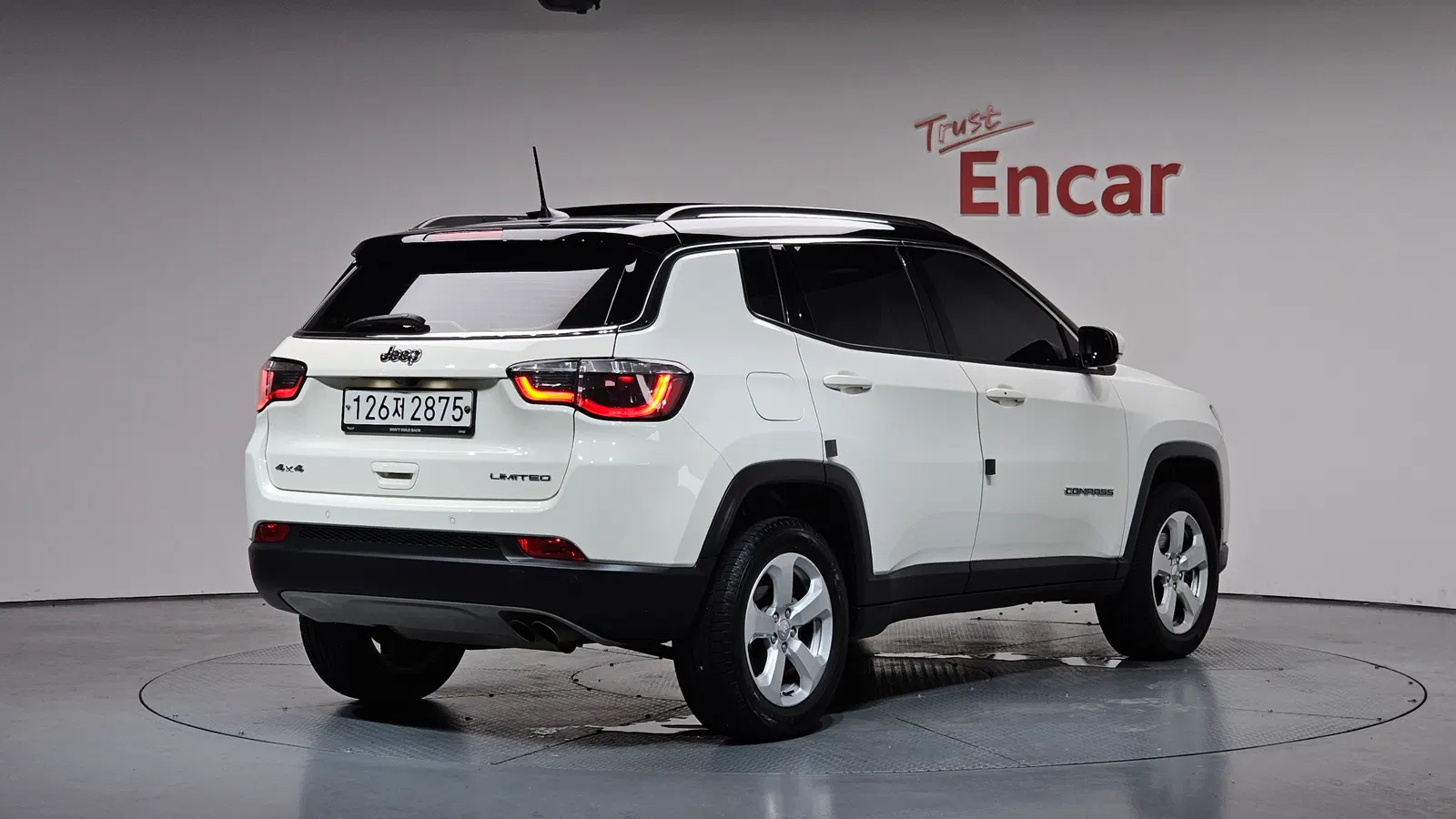 Jeep Compass 2e génération 2.4 Limited AWD 2019 — photo 1 sur 35