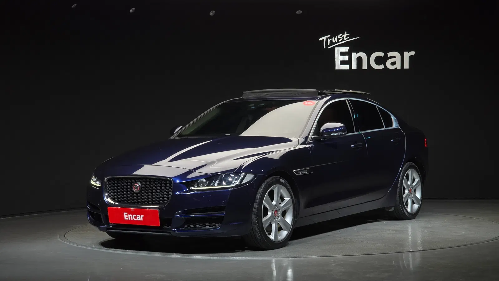 Jaguar XE 20d Portfolio 2019 — photo 1 sur 20