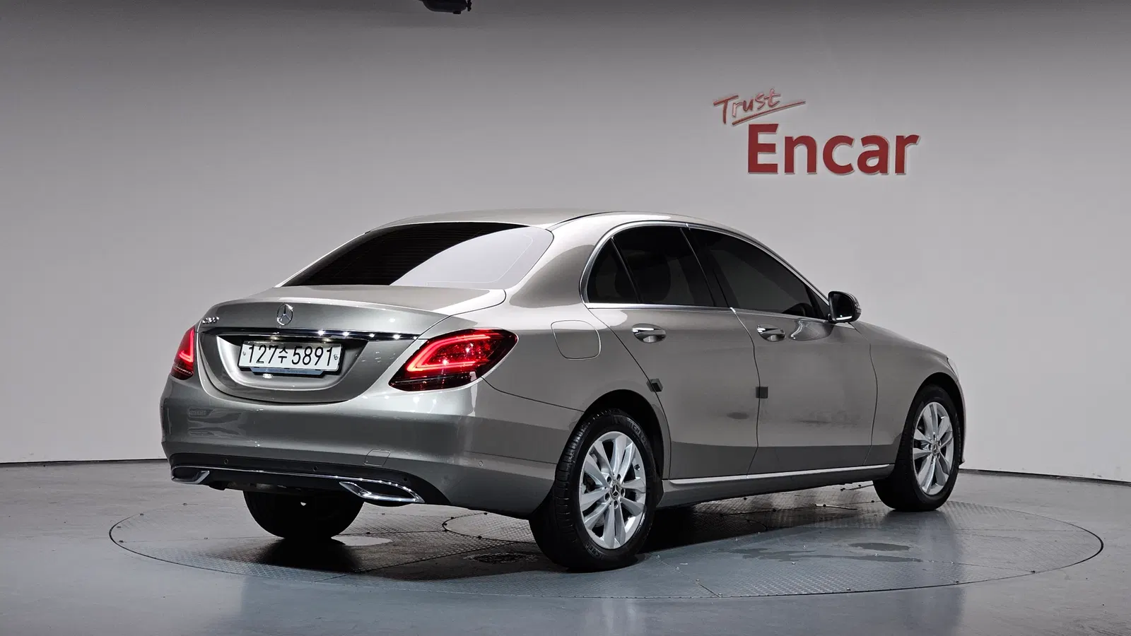Mercedes-Benz Classe C C200 Avantgarde (W205) 2020 — photo 1 sur 34