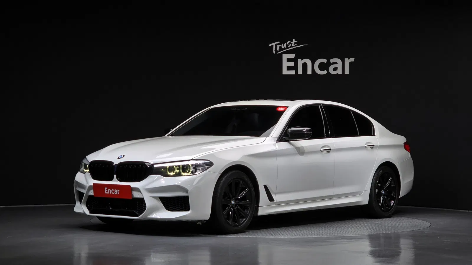 BMW Série 5 (G30) 520i Luxury 2018 — photo 1 sur 20