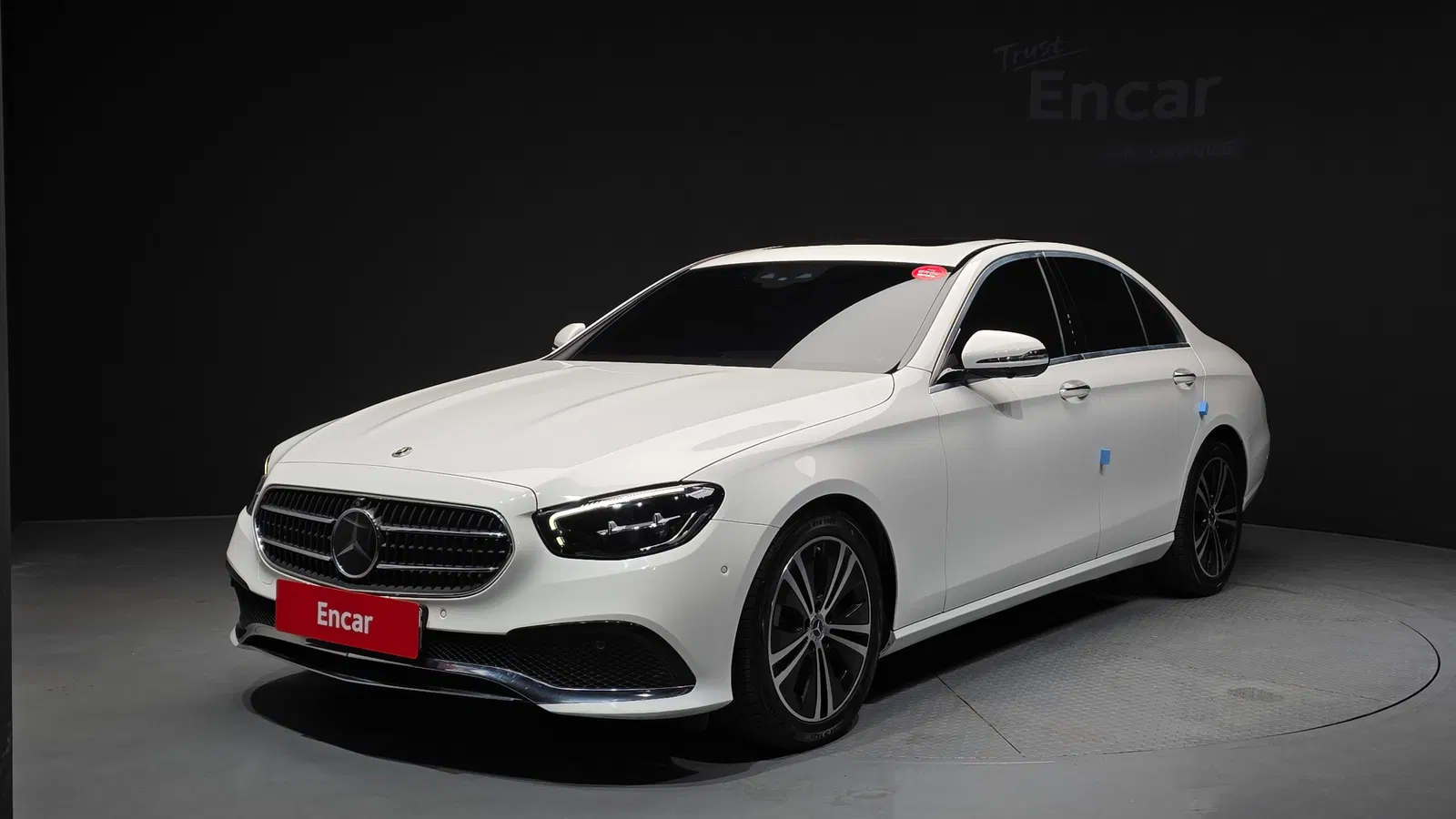 Mercedes-Benz Classe E E250 Avantgarde (W213) 2022 — photo 1 sur 33