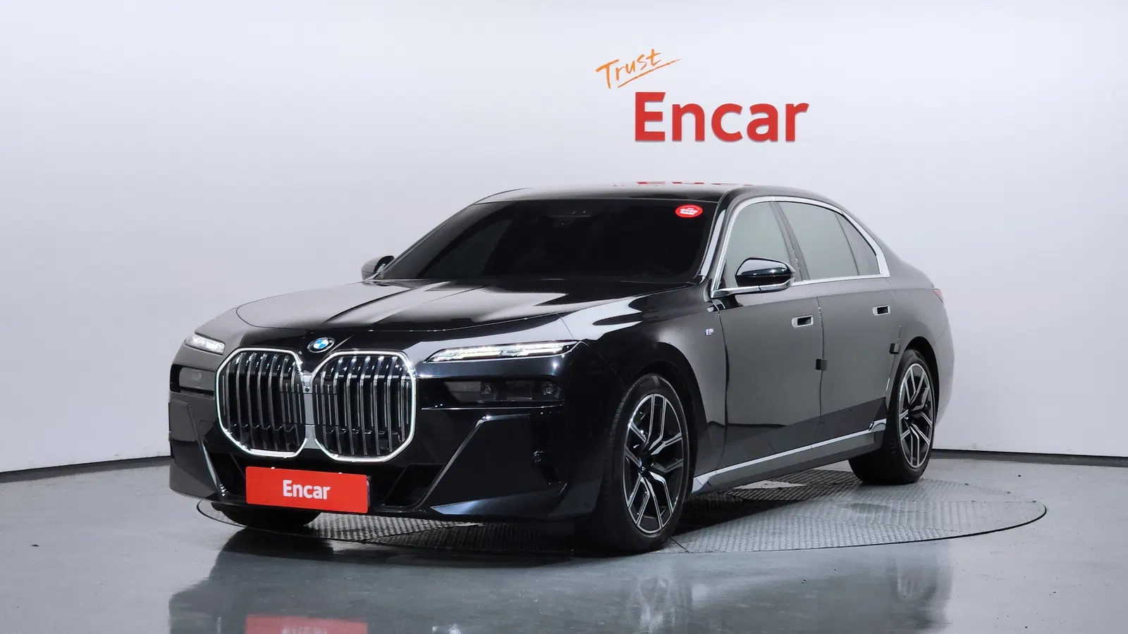 BMW Série 7 (G70) 740d xDrive M Sport 2023 — photo 1 sur 40