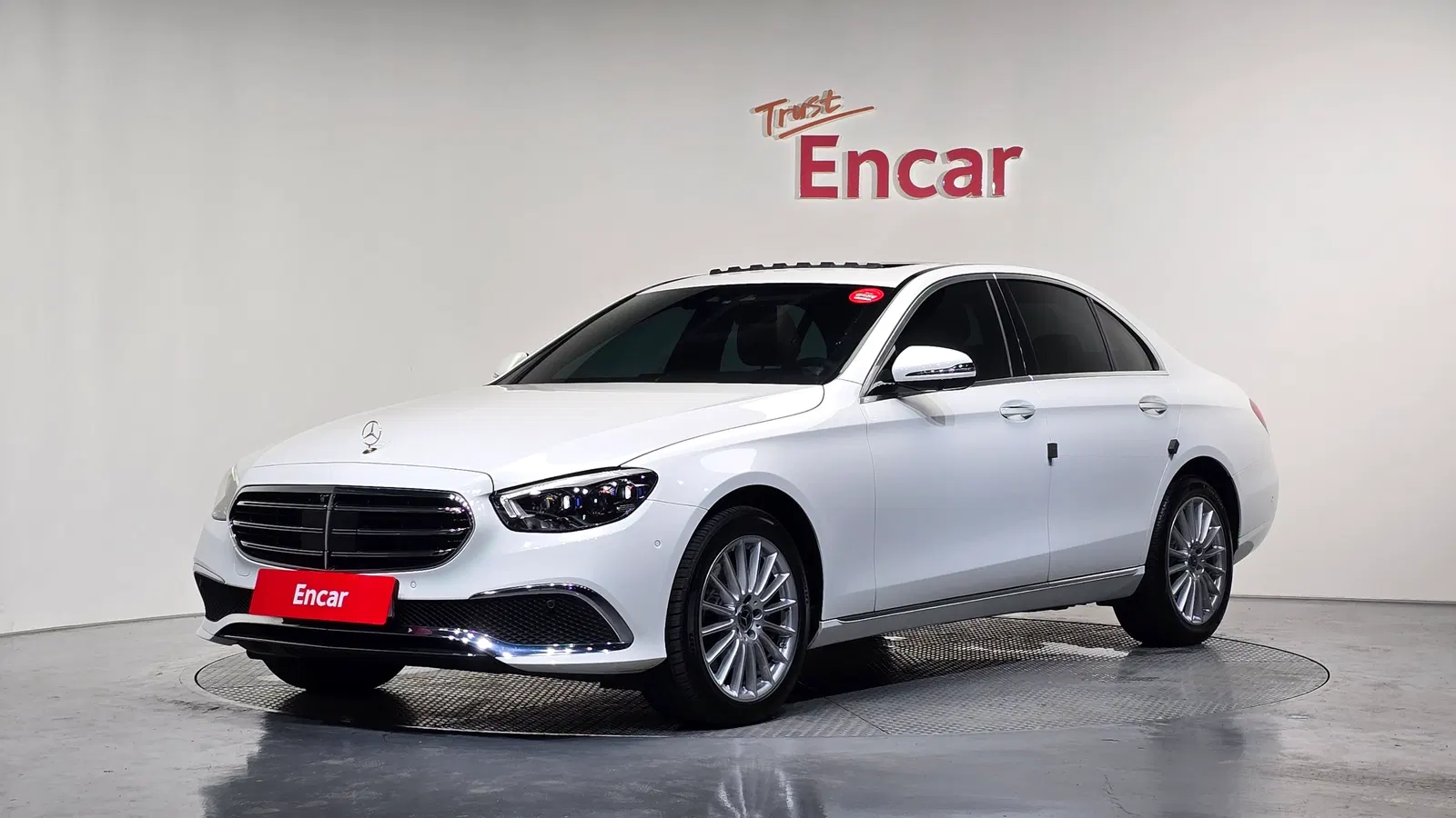 Mercedes-Benz Classe E E220d 4MATIC Exclusive (W213) 2023 — photo 1 sur 39