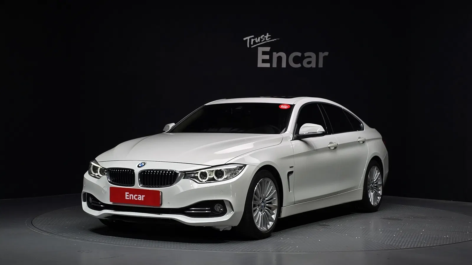 BMW Série 4 (F32) 420i Luxury GranCoupé 2016 — photo 1 sur 26
