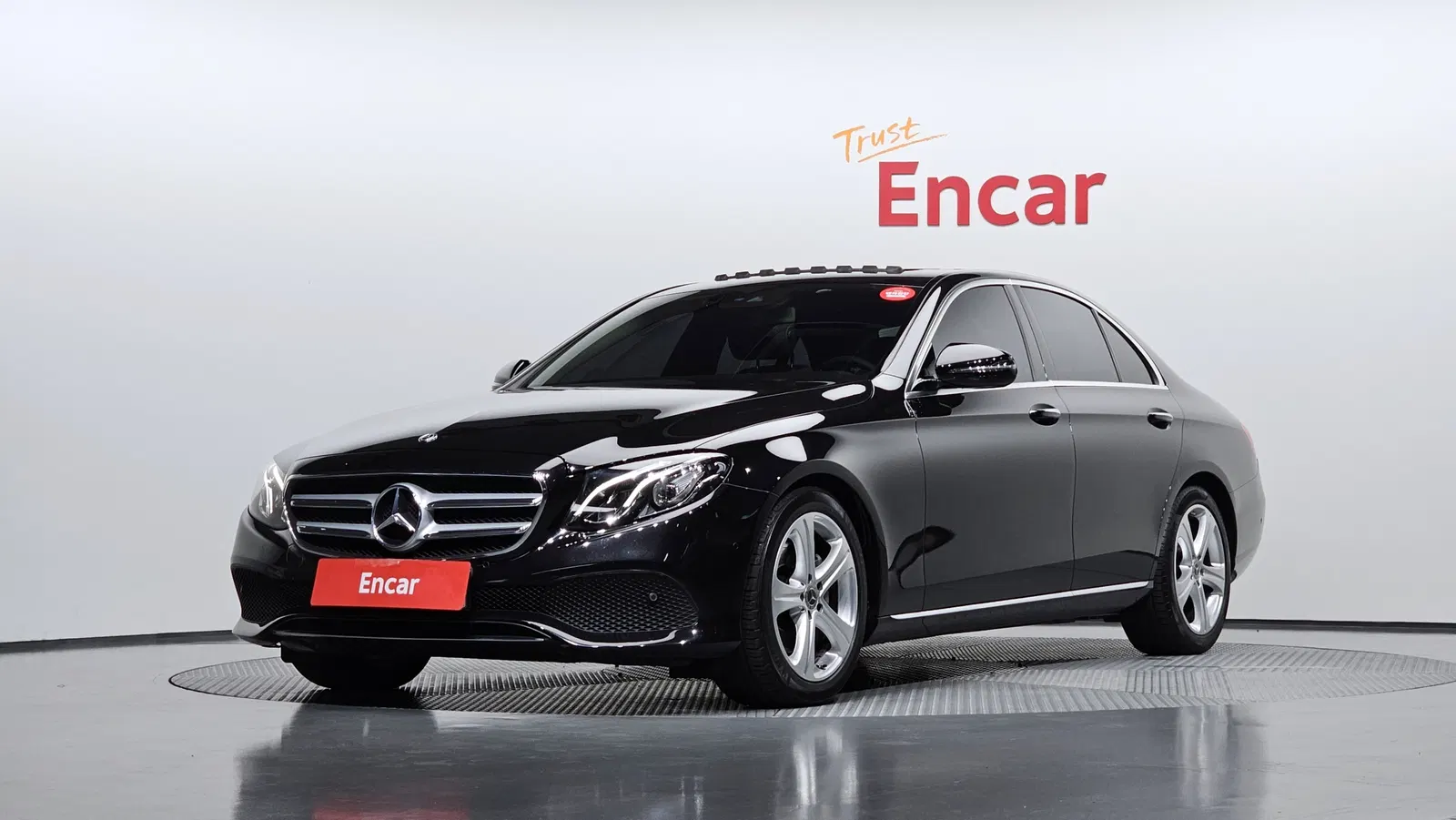 Mercedes-Benz Classe E E200 Avantgarde (W213) 2018 — photo 1 sur 30
