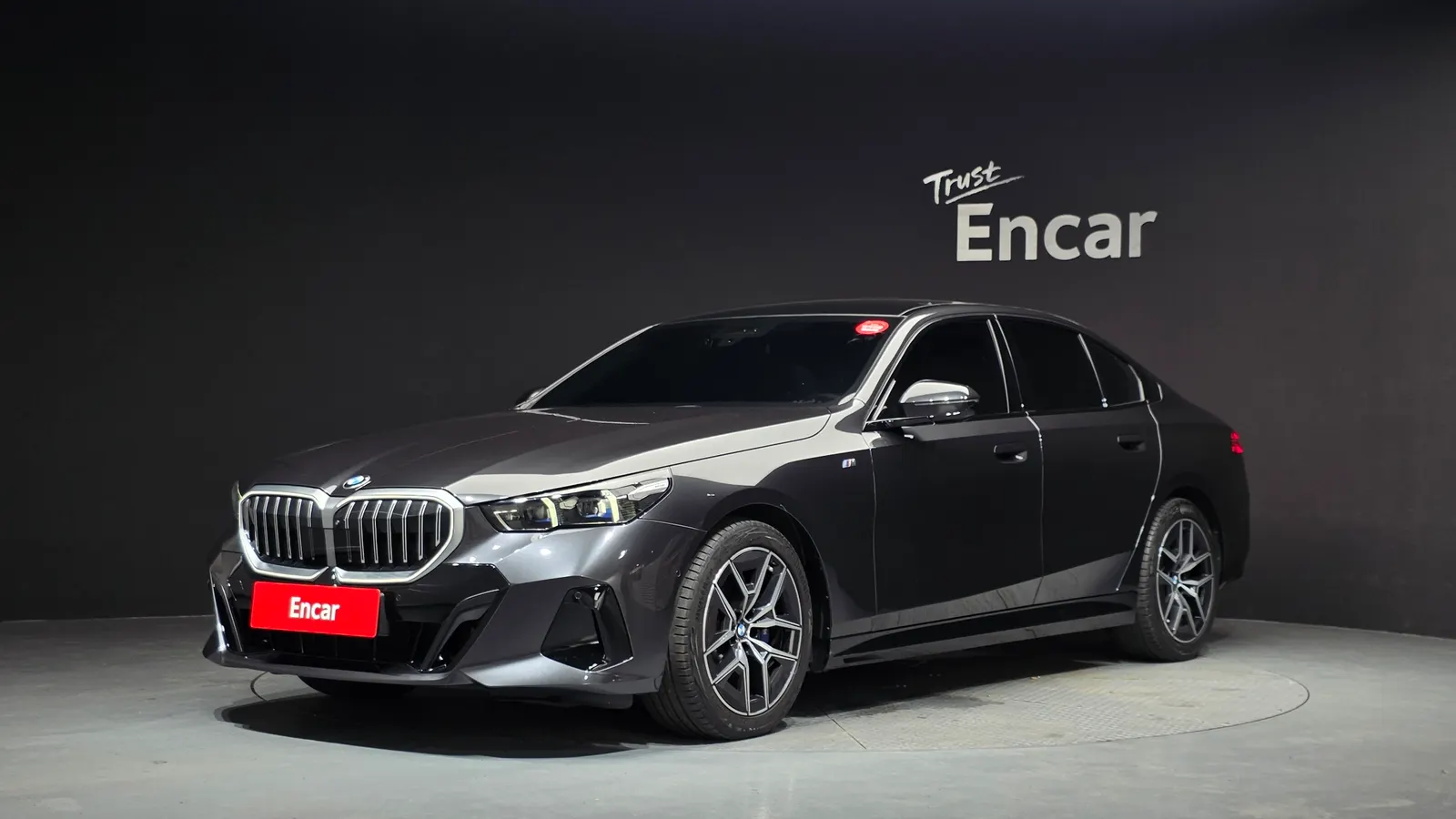 BMW Série 5 (G60) 520i M Sport 2025 — photo 1 sur 37