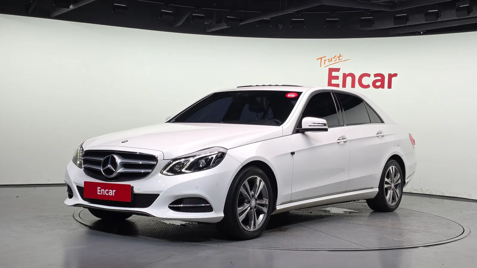 Mercedes-Benz Classe E E220 CDI Avantgarde (W212) 2014 — photo 1 sur 20