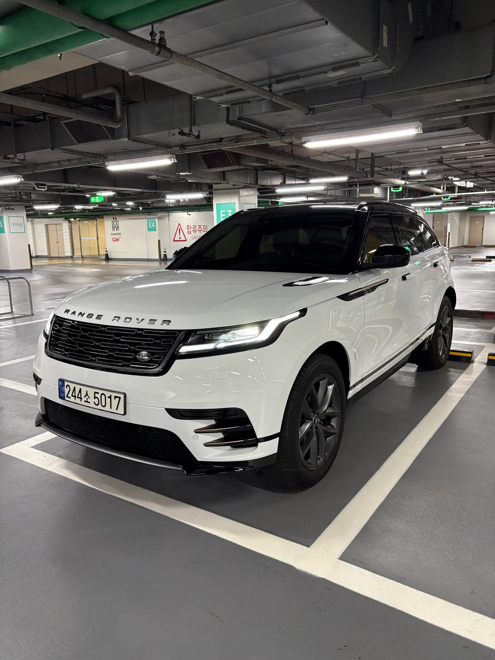 Land Rover Range Rover Velar 2.0 P250 Dynamic SE 2025 — photo 1 sur 20