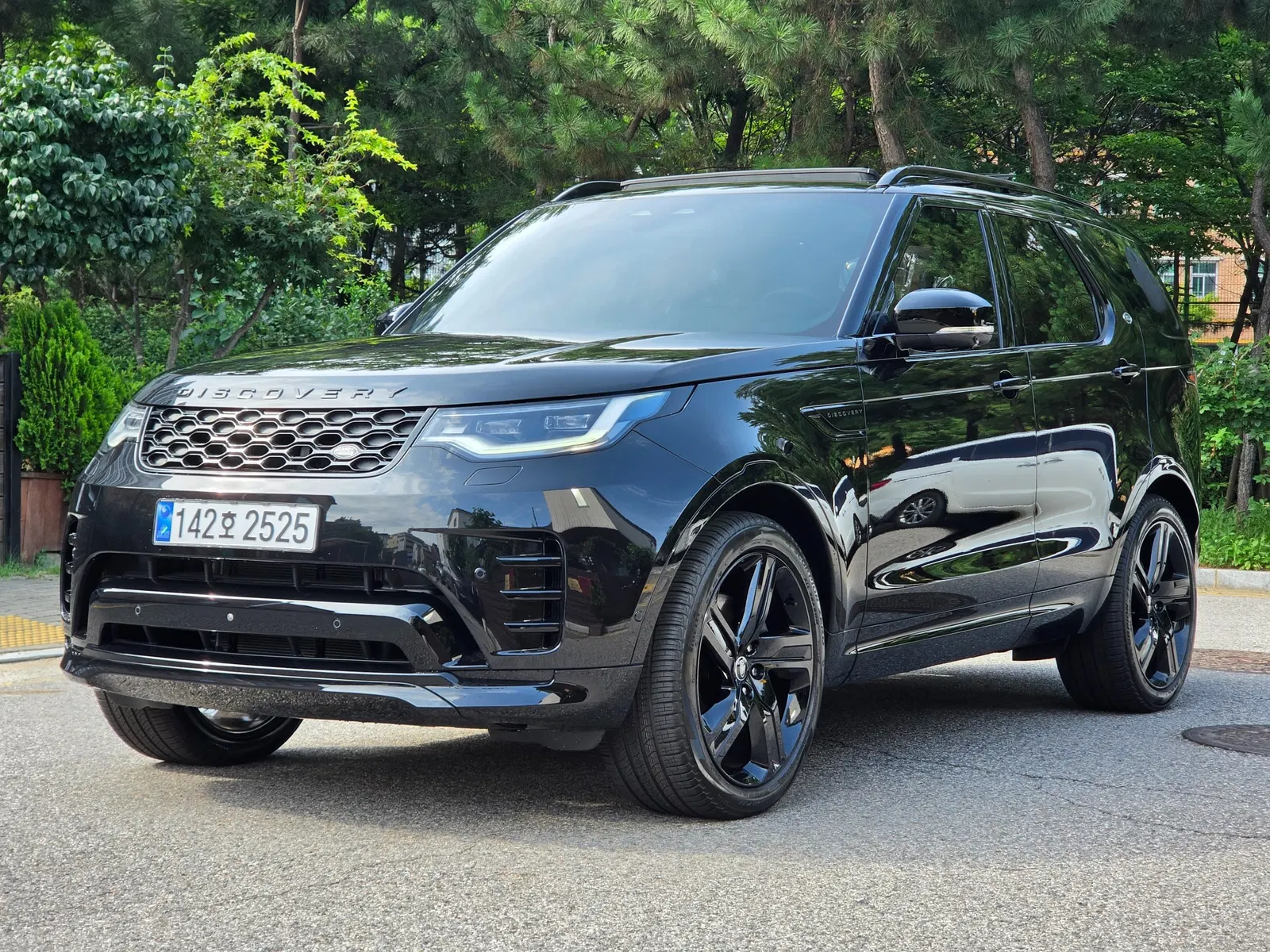 Land Rover Discovery 5 D350 Dynamic HSE 2025 — photo 1 sur 26