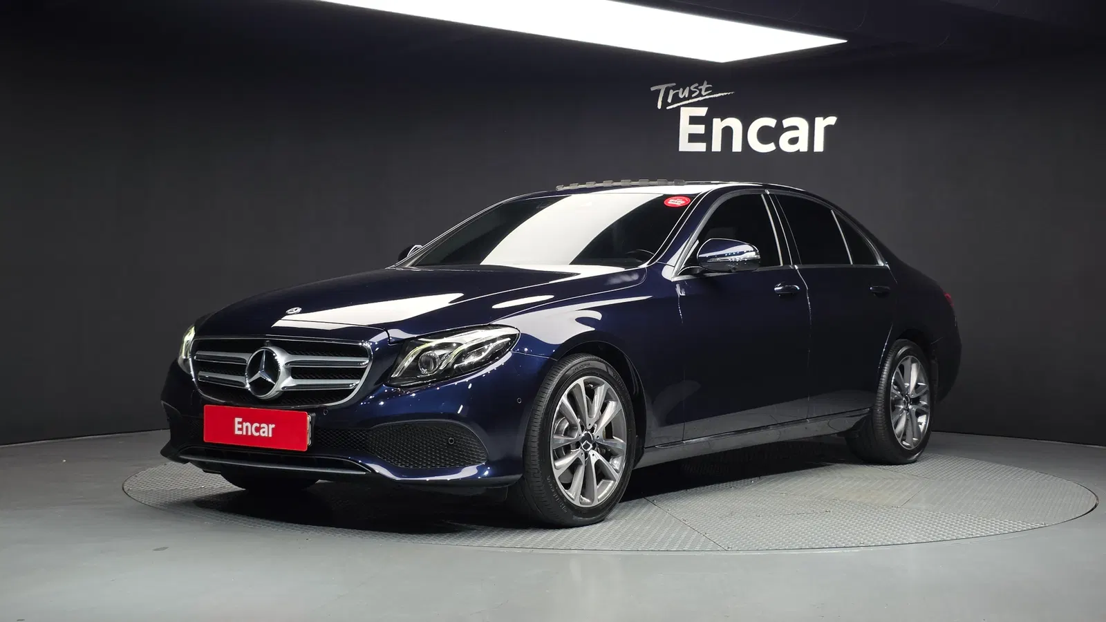Mercedes-Benz Classe E E300 4MATIC Avantgarde (W213) 2019 — photo 1 sur 20