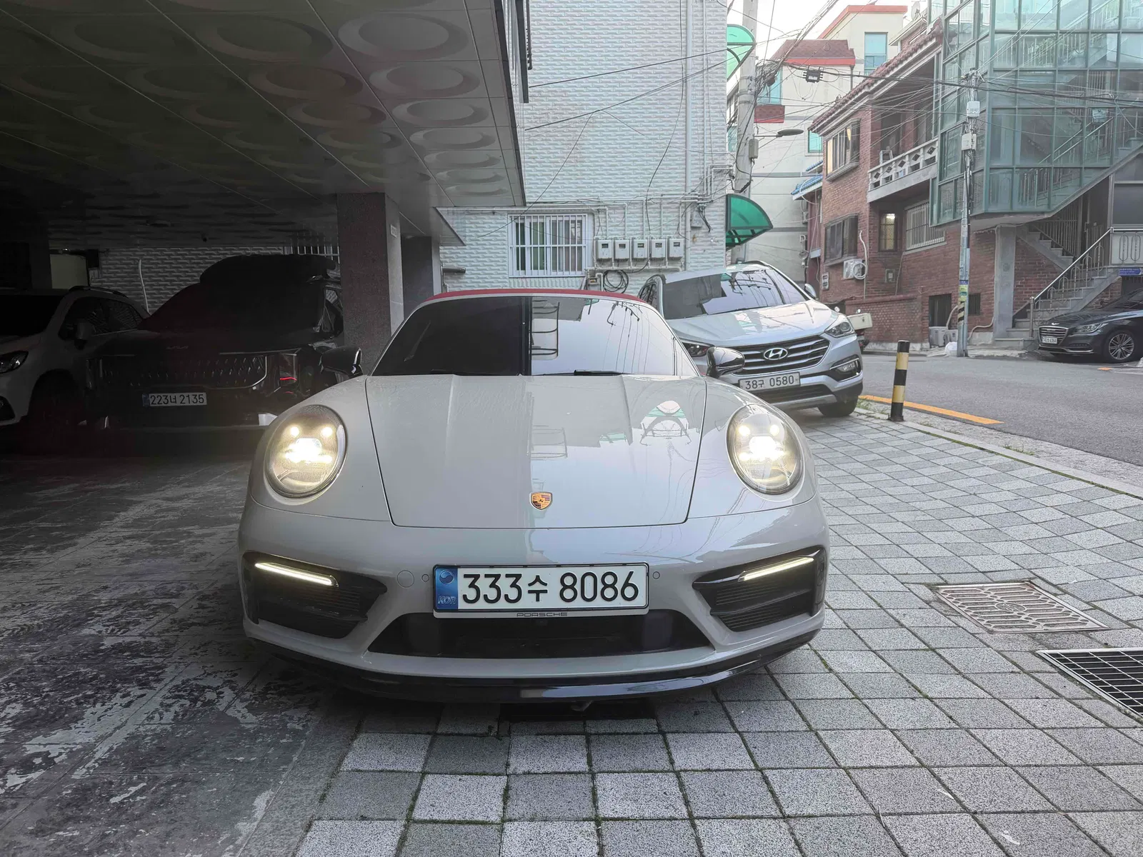 Porsche 911 (992) Carrera 4 GTS Cabriolet 2022 — photo 1 sur 13
