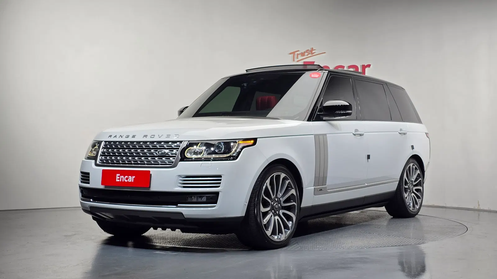 Land Rover Range Rover 4e génération 4.4 SDV8 AB LWB Diesel 2017 — photo 1 sur 26