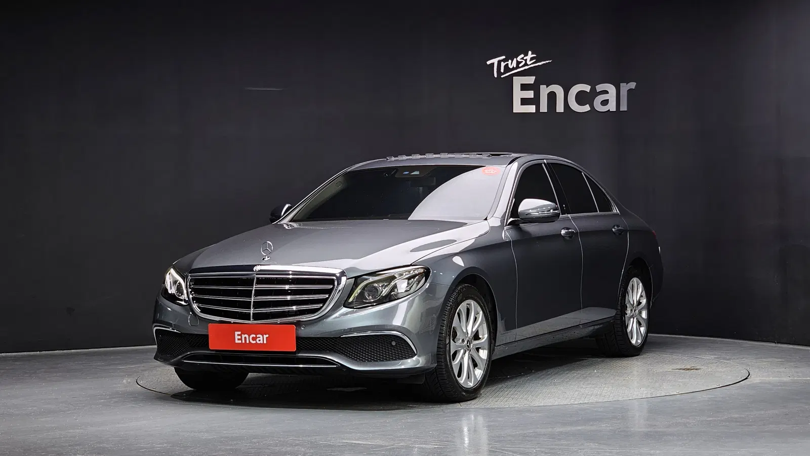 Mercedes-Benz Classe E E220d Exclusive (W213) 2019 — photo 1 sur 20