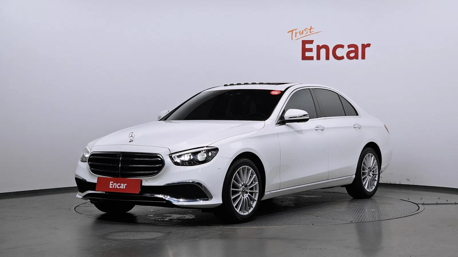 Mercedes-Benz Classe E E250 Exclusive (W213) 2022 — photo 1 sur 20