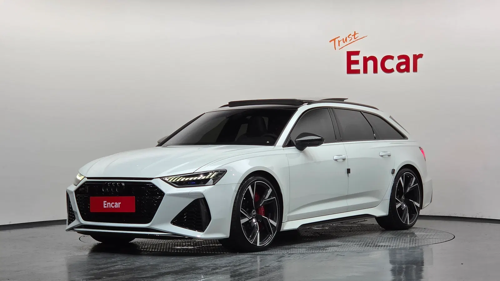 Audi RS6 (C8) 4.0 TFSI Quattro Avant 2021 — photo 1 sur 34