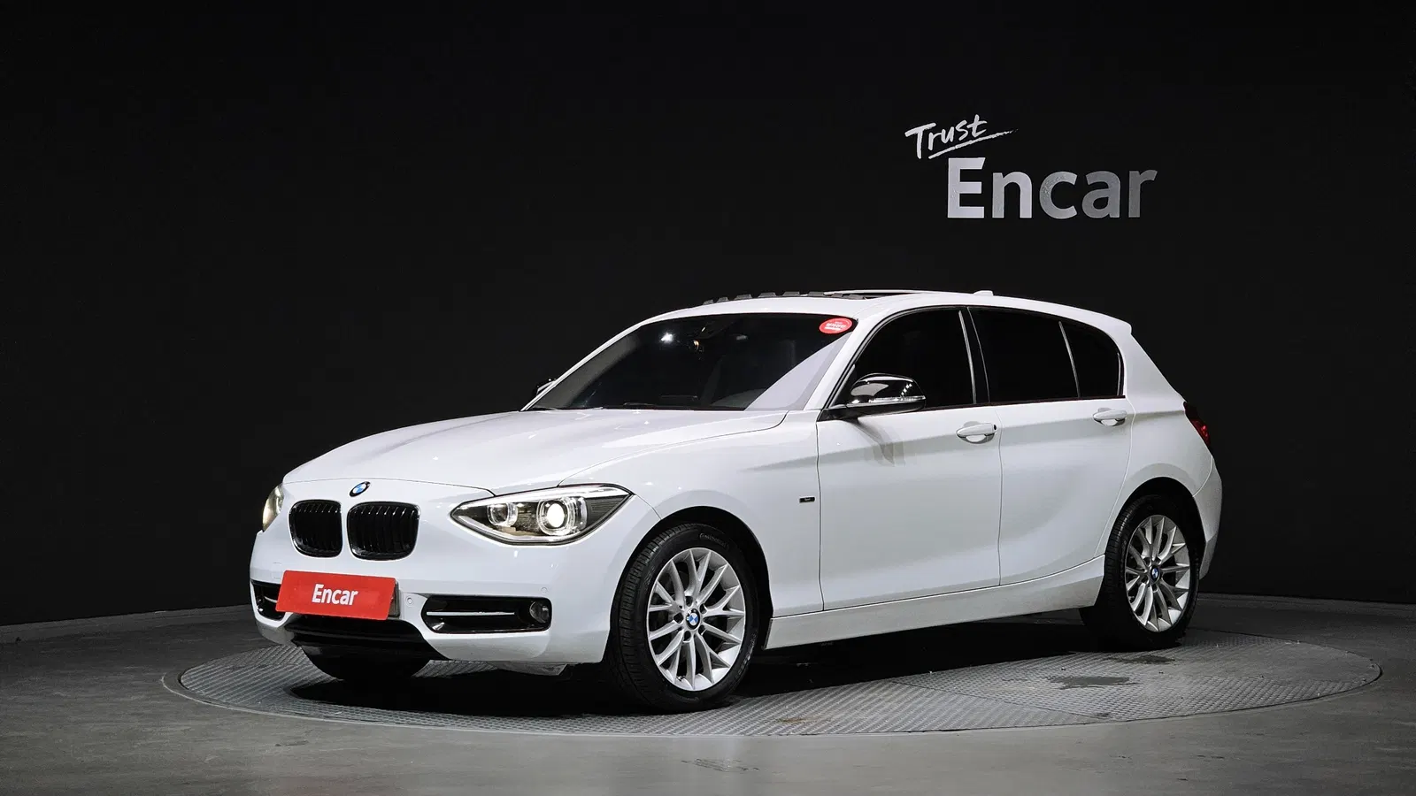 BMW Série 1 (F20) 118d Sport 5 portes 2015 — photo 1 sur 26