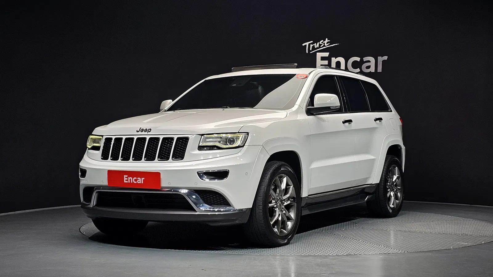 Jeep Grand Cherokee 3.0 Diesel Overland Summit 2014 — photo 1 sur 20