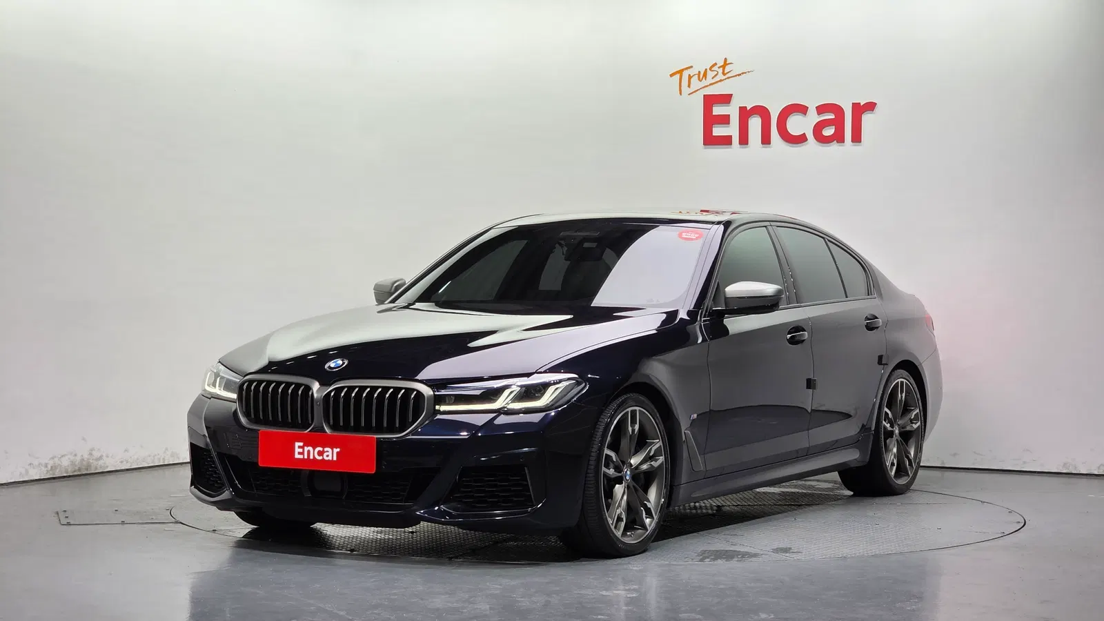 BMW Série 5 (G30) M550i xDrive 2021 — photo 1 sur 35
