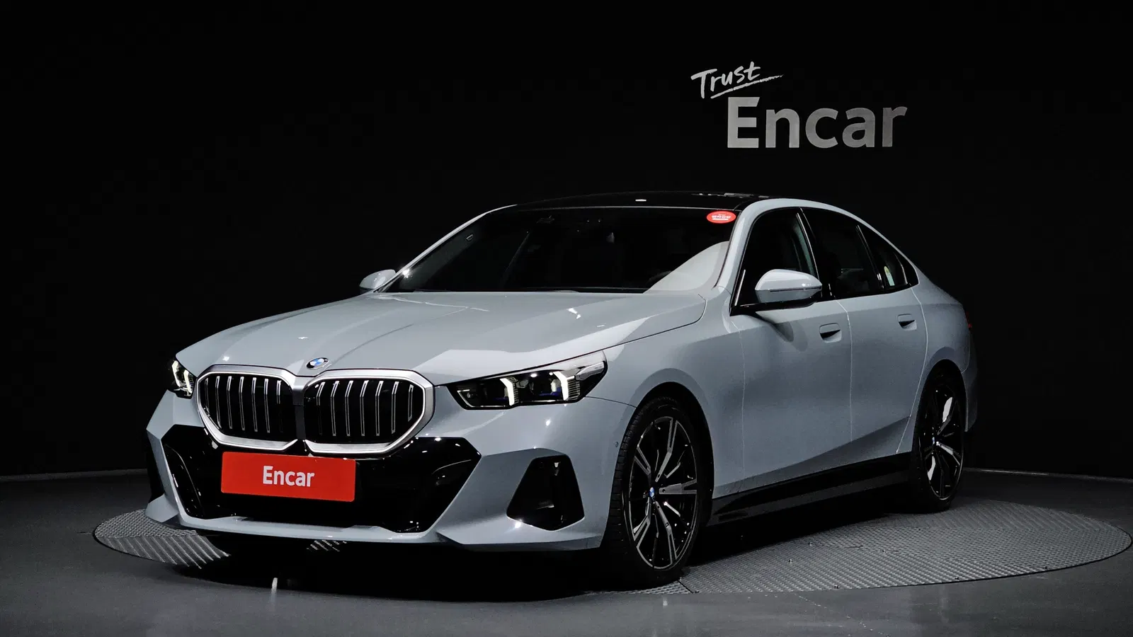BMW Série 5 (G60) 530i xDrive M Sport 2026 — photo 1 sur 31