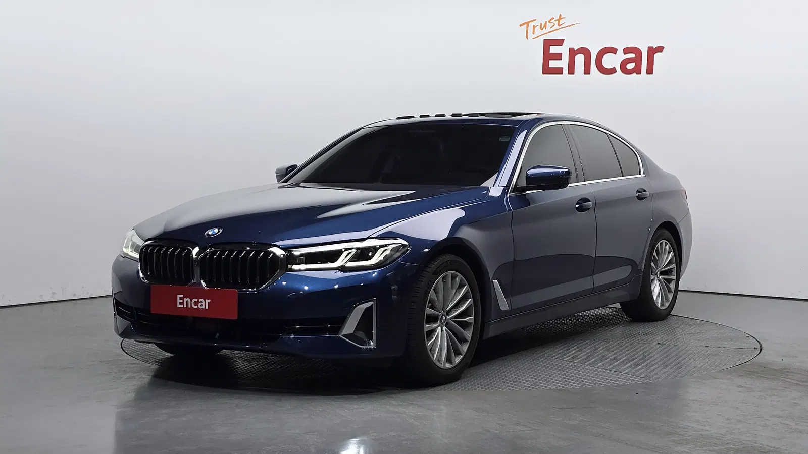 BMW Série 5 (G30) 530i Luxury 2021 — photo 1 sur 20