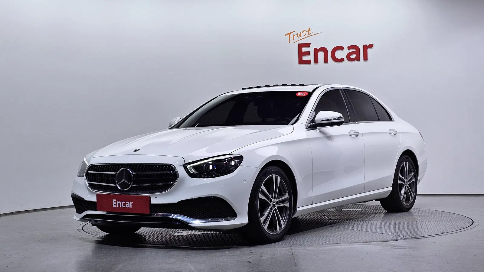 Mercedes-Benz Classe E E350 4MATIC Avantgarde (W213) 2021 — photo 1 sur 33