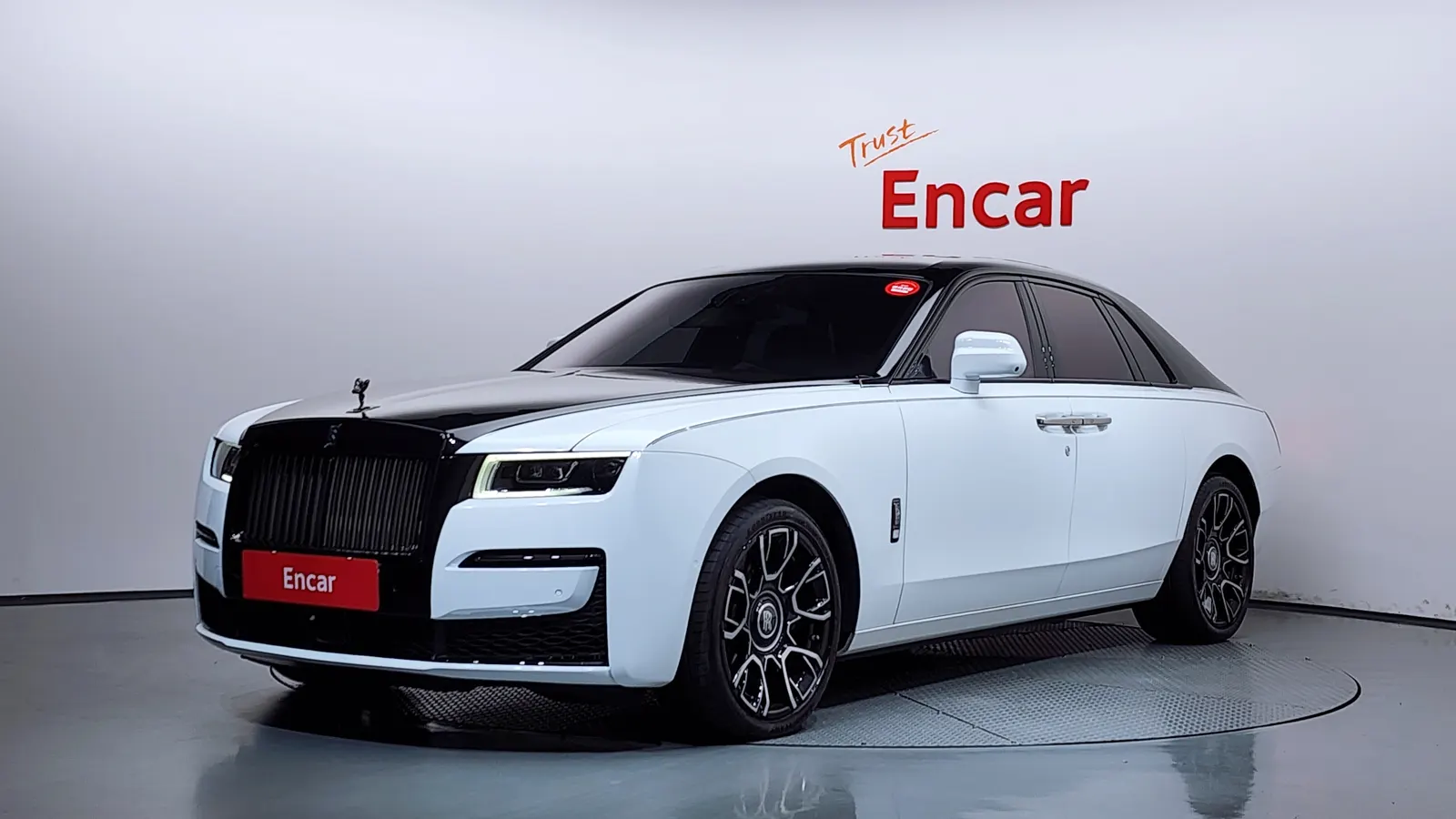 Rolls-Royce Ghost 2e génération 6.7 V12 Black Badge 2024 — photo 1 sur 20