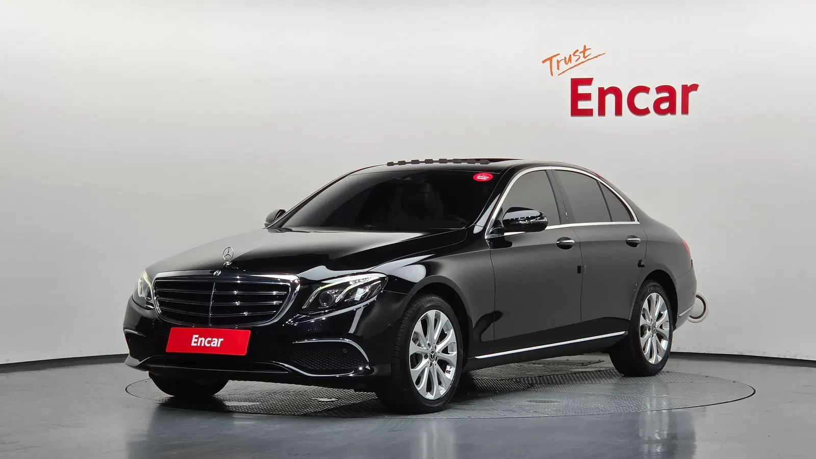 Mercedes-Benz Classe E E220d 4MATIC Exclusive (W213) 2019 — photo 1 sur 40