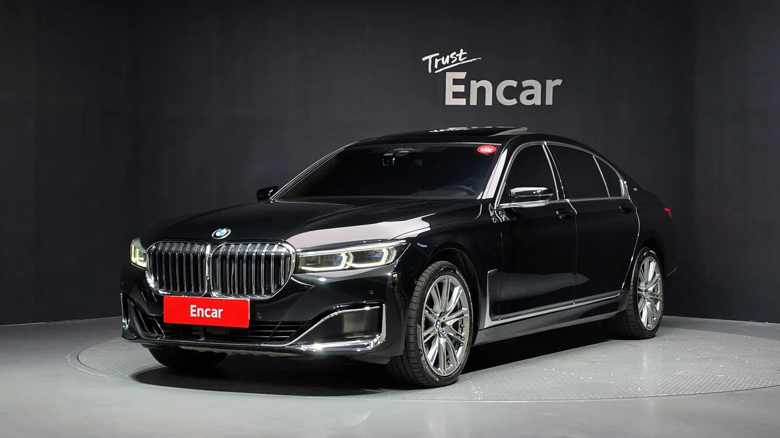 BMW Série 7 (G11) M760Li xDrive V12 Excellence 2020 — photo 1 sur 39
