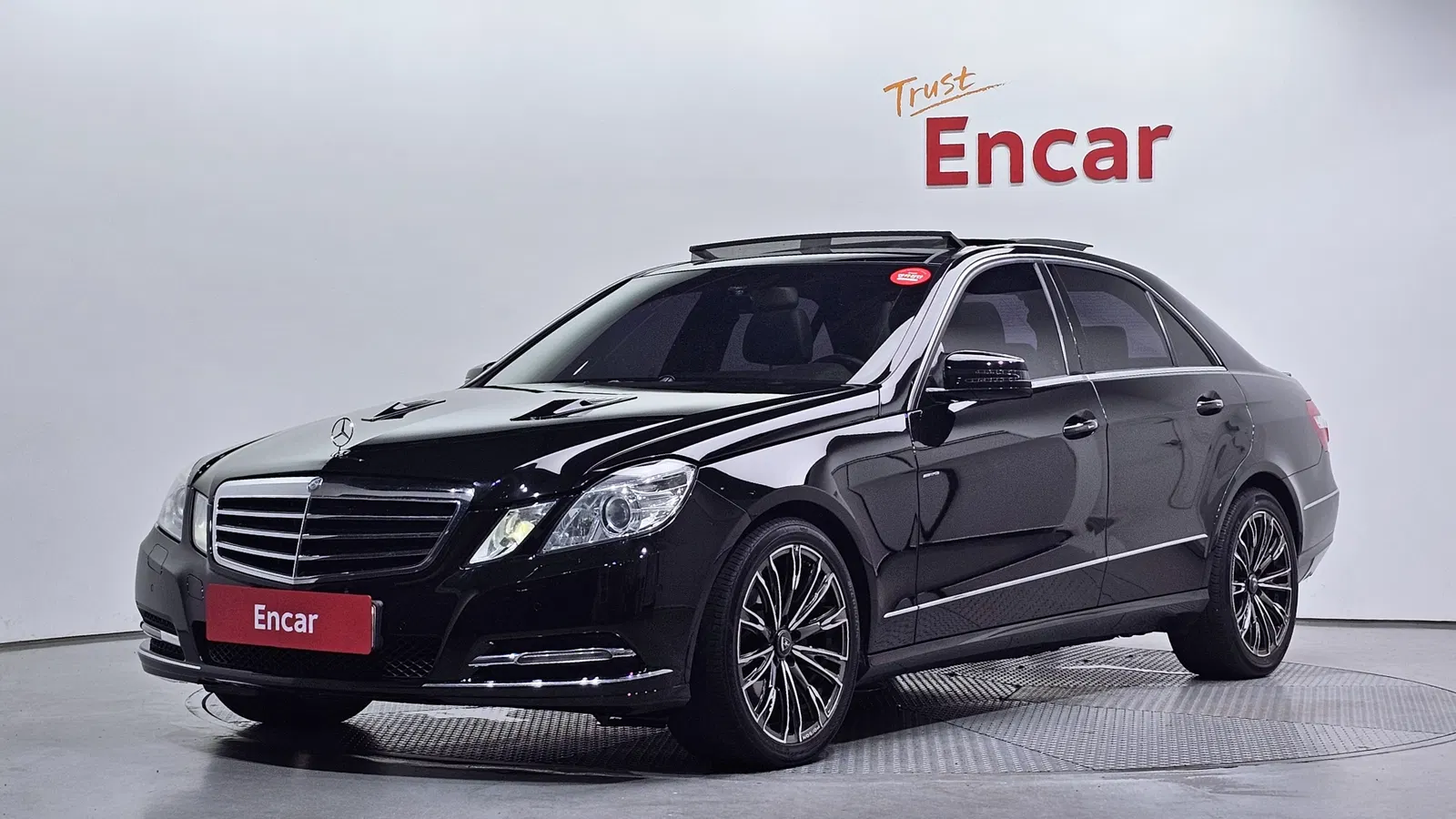 Mercedes-Benz Classe E E300 Elegance (W212) 2011 — photo 1 sur 20